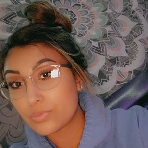 Meet your Posher, Gabby